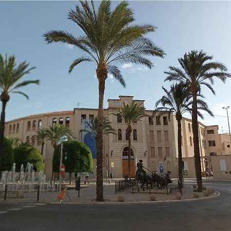 Estudio B Cerca De La Plaza De Toros Alicante Exterior foto